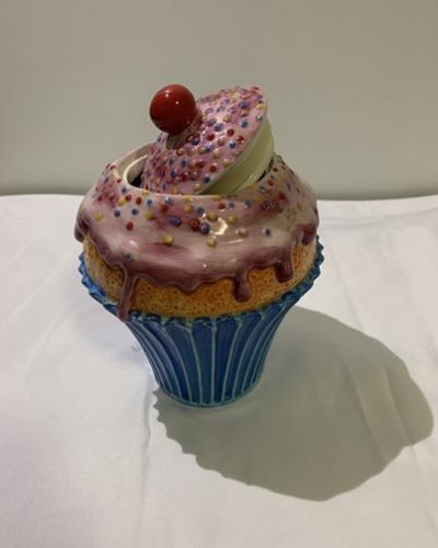 cupcake cookie jar